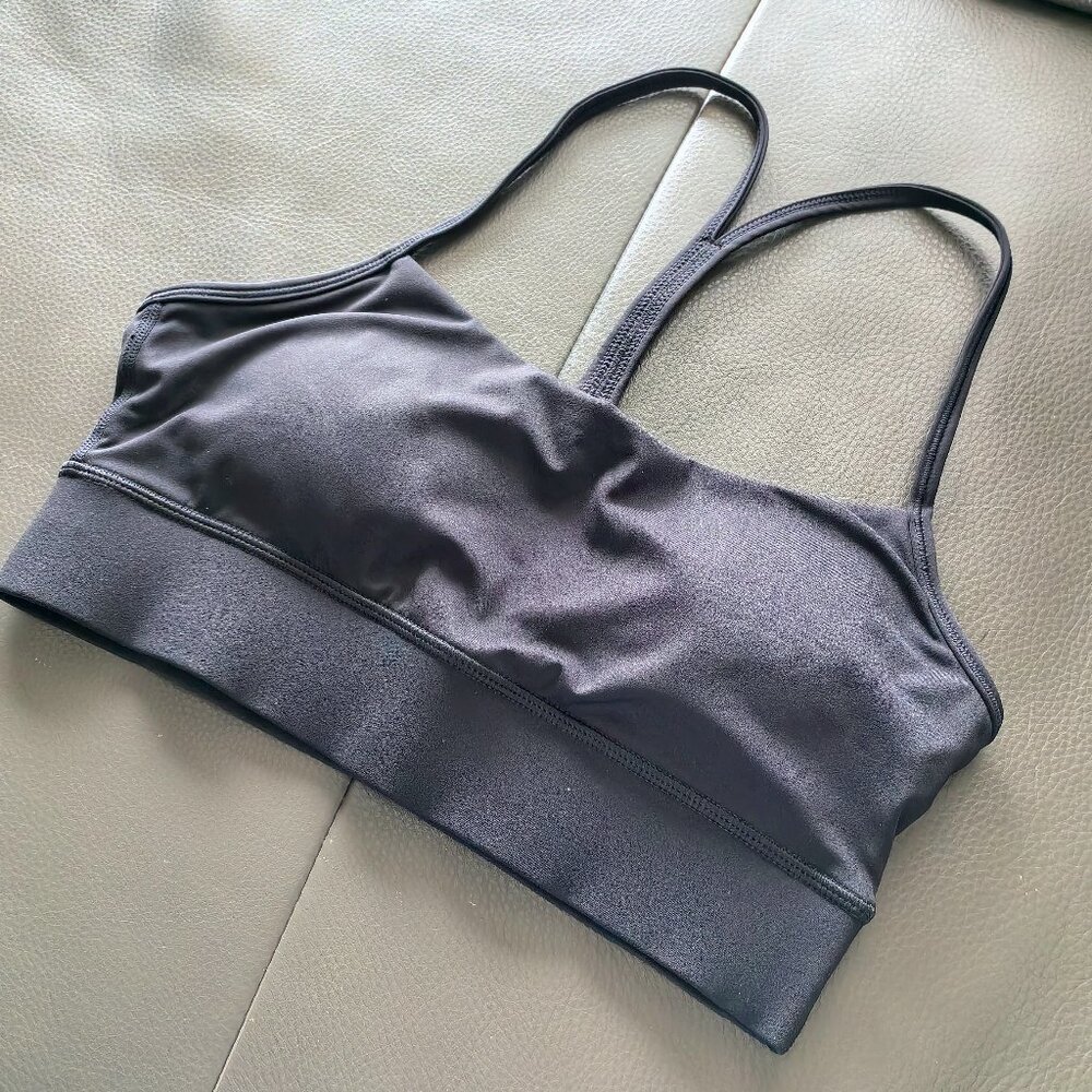 Lululemon Flow Y Bra Long Line Nulu Light Support B/C Cup Size 6 - Picture 1 of 5